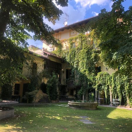 Bed and Breakfast Palazzo Sismonda Corneliano d'Alba Zewnętrze zdjęcie