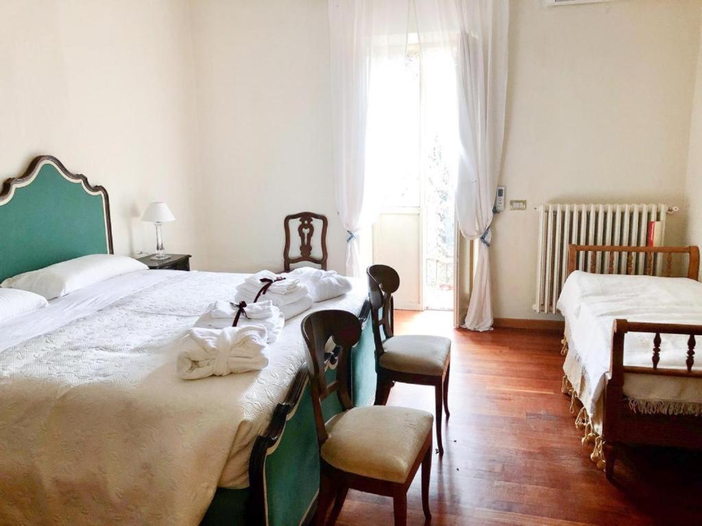 Bed and Breakfast Palazzo Sismonda Corneliano d'Alba Zewnętrze zdjęcie
