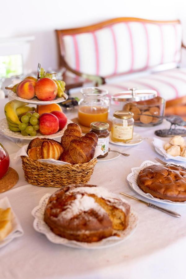 Bed and Breakfast Palazzo Sismonda Corneliano d'Alba Zewnętrze zdjęcie