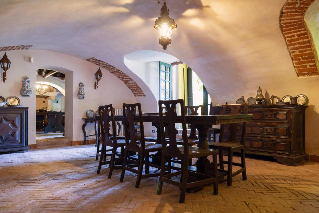 Bed and Breakfast Palazzo Sismonda Corneliano d'Alba Zewnętrze zdjęcie