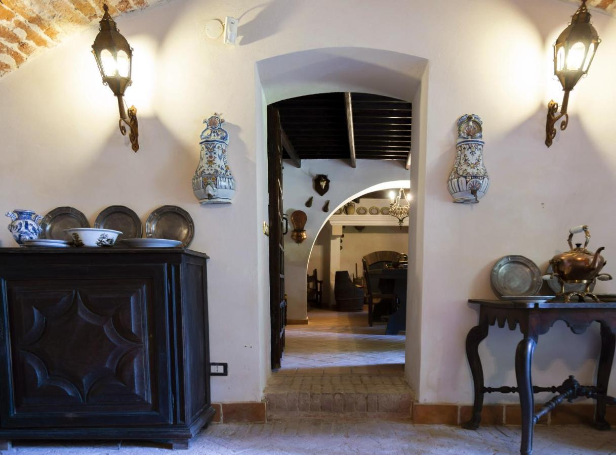 Bed and Breakfast Palazzo Sismonda Corneliano d'Alba Zewnętrze zdjęcie
