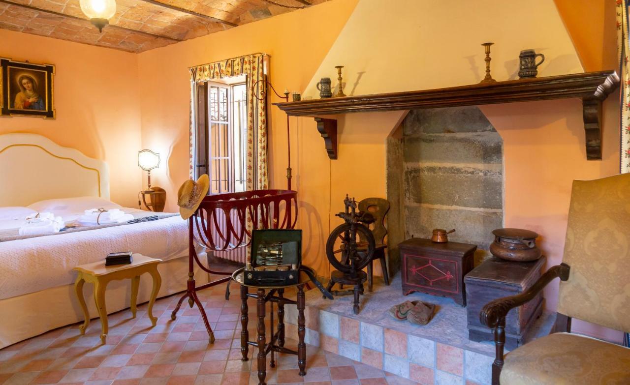 Bed and Breakfast Palazzo Sismonda Corneliano d'Alba Zewnętrze zdjęcie